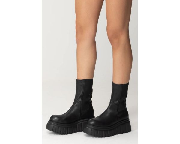 Outlet scarpe grandi firme Elisabetta Franchi Michale Kors Karl Lagerfeld
